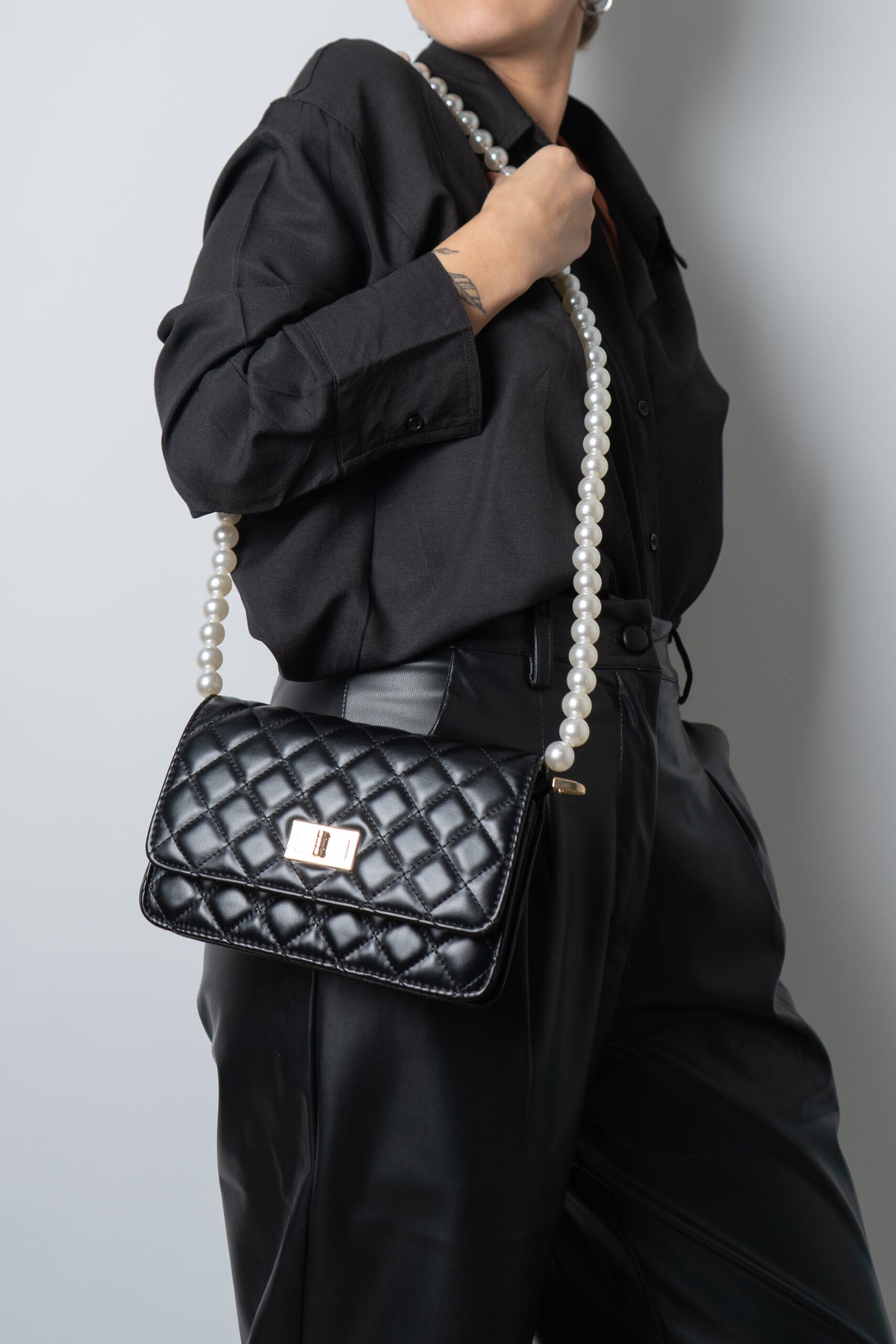 Cartera Mina - Negra