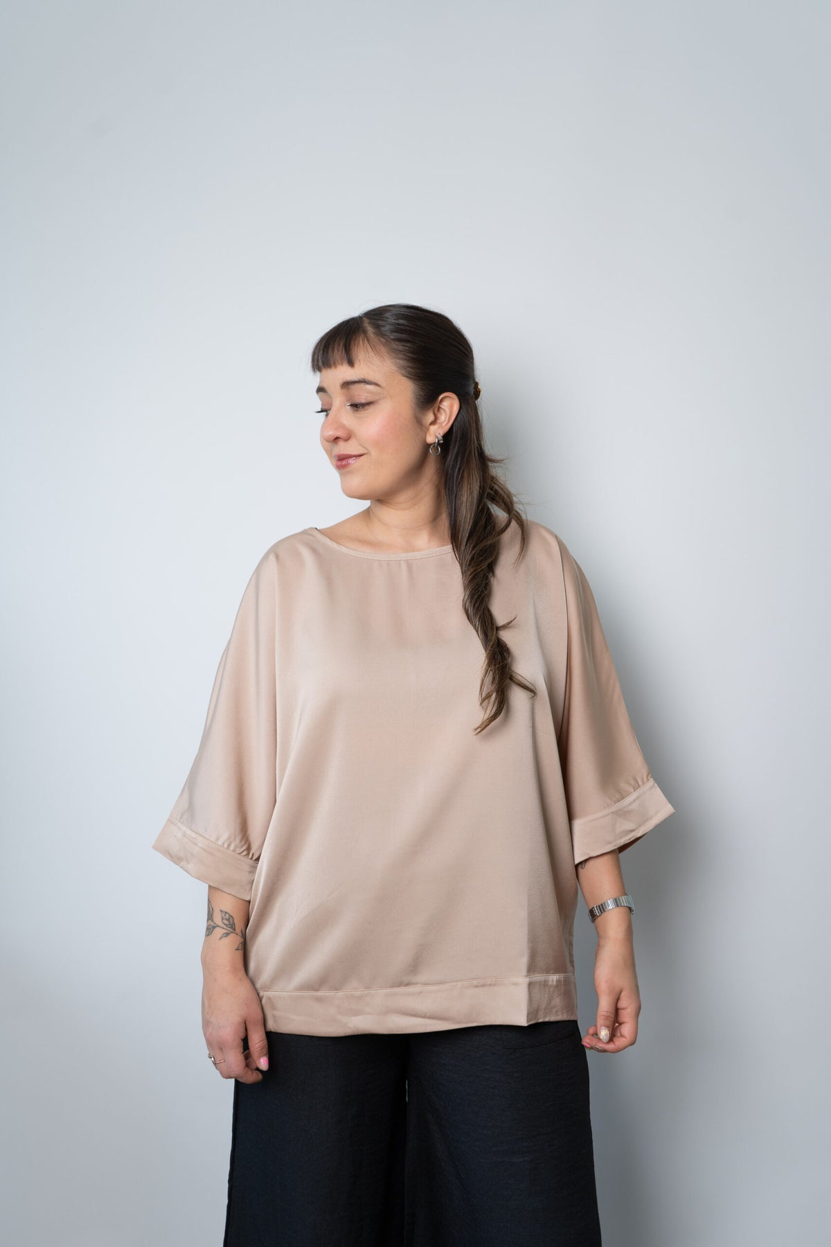 Polera satin Emilia - Beige