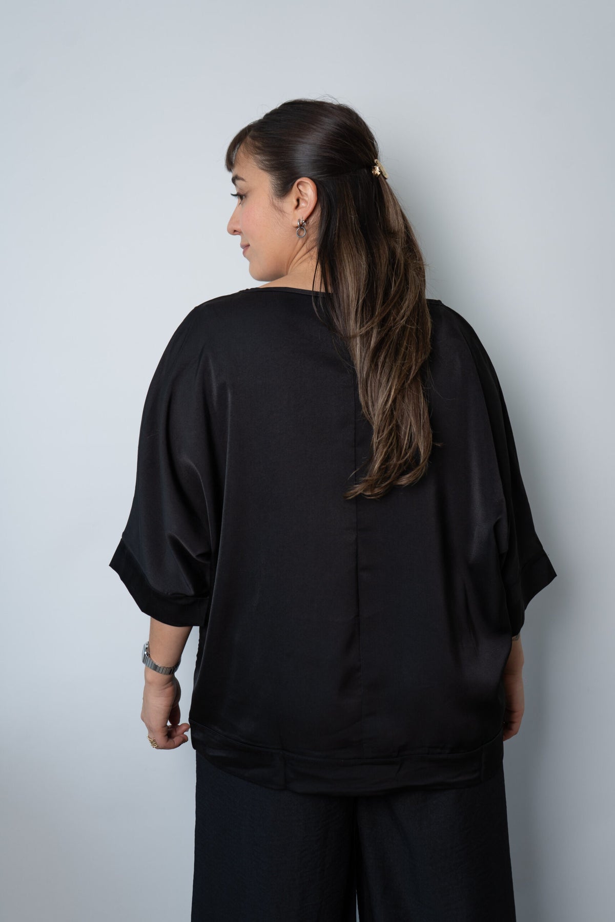 Polera satin Emilia - Negra