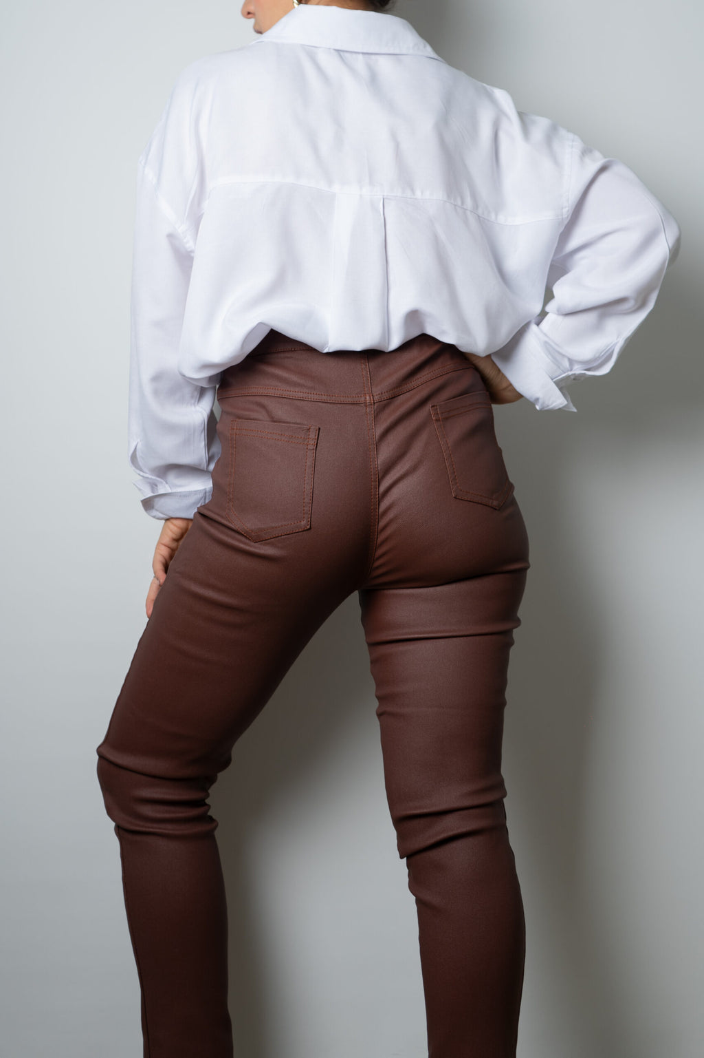 Pantalón Pitillo Ecocuero - Café