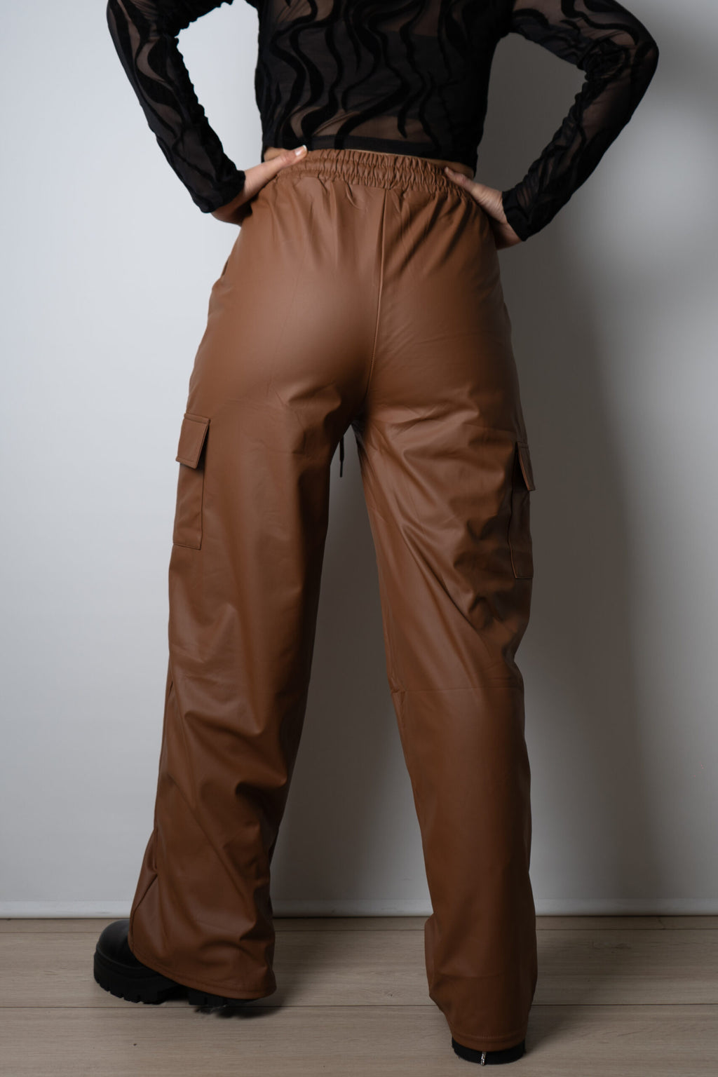Pantalón Cargo Ecocuero - Café