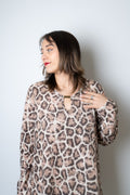 Polera lanilla Animal print - aplicacion metalica - Cafe claro