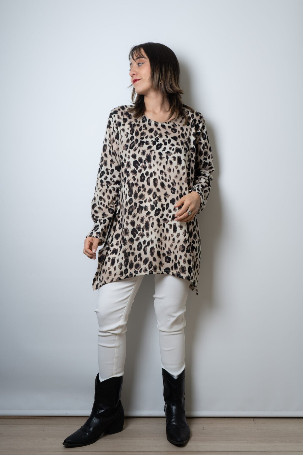 Polera lanilla Animal print - Cafe