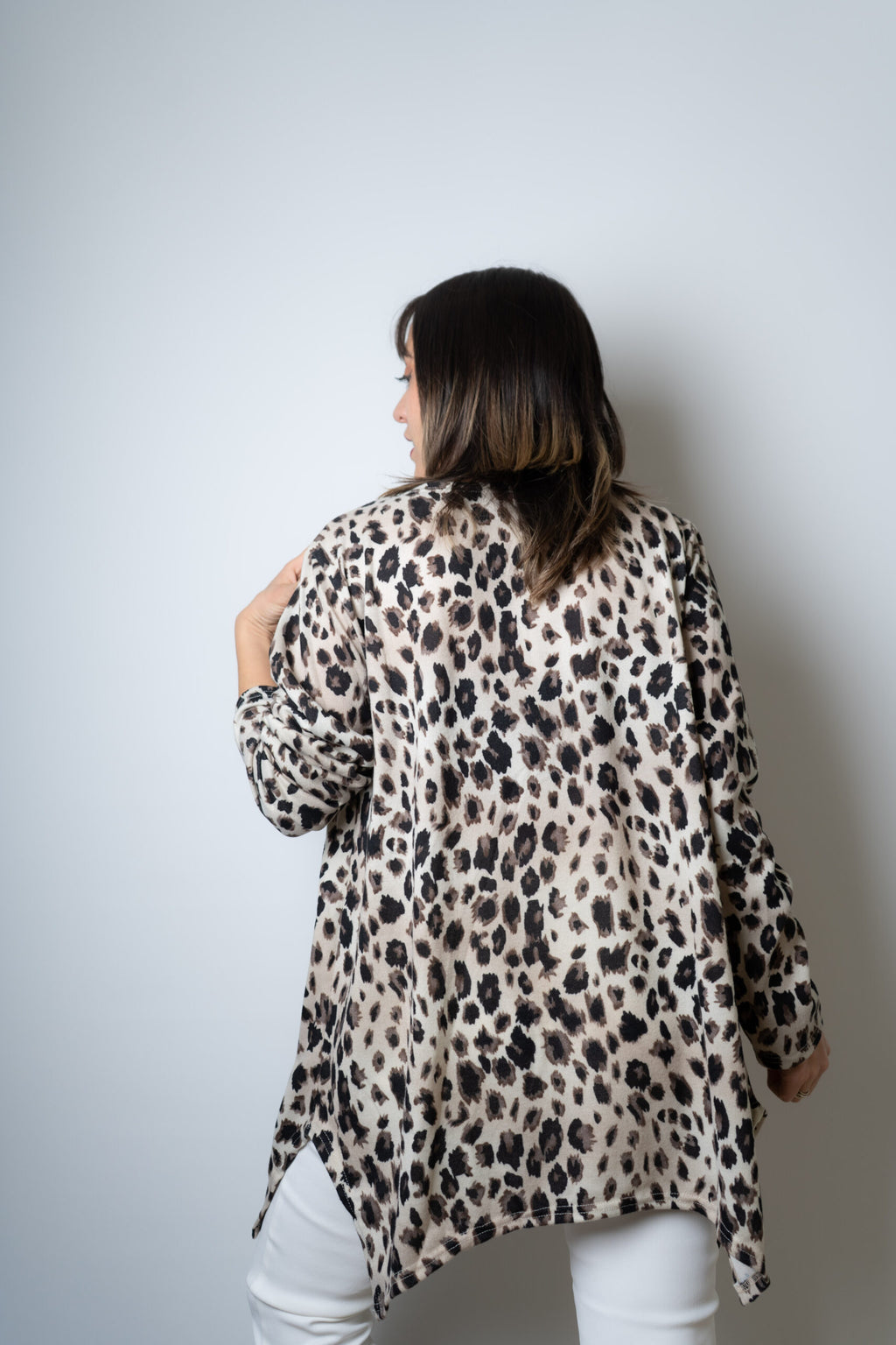 Polera lanilla Animal print - Cafe
