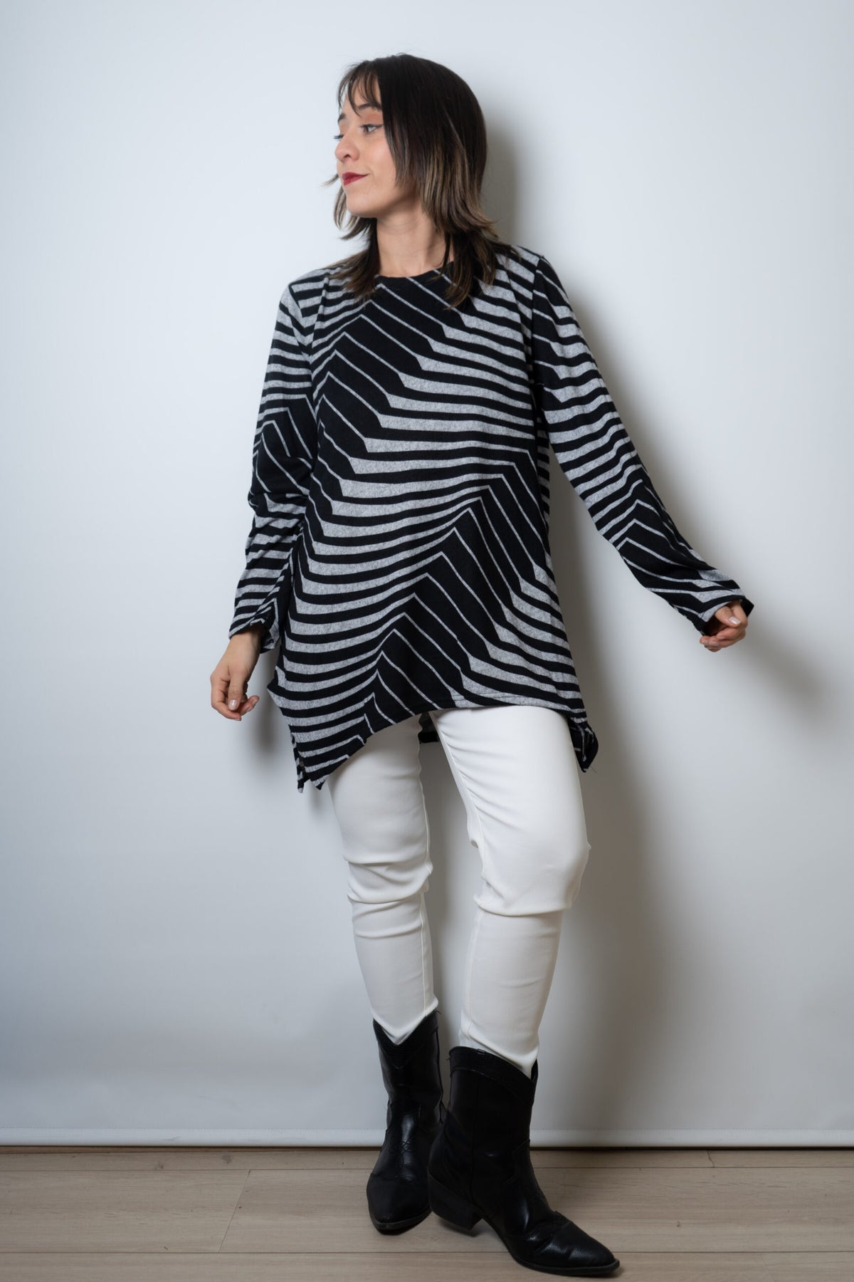 Polera lanilla Diseño - Gris con negro