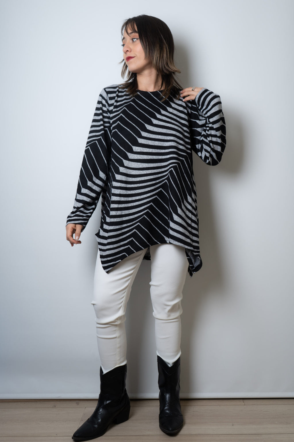 Polera lanilla Diseño - Gris con negro