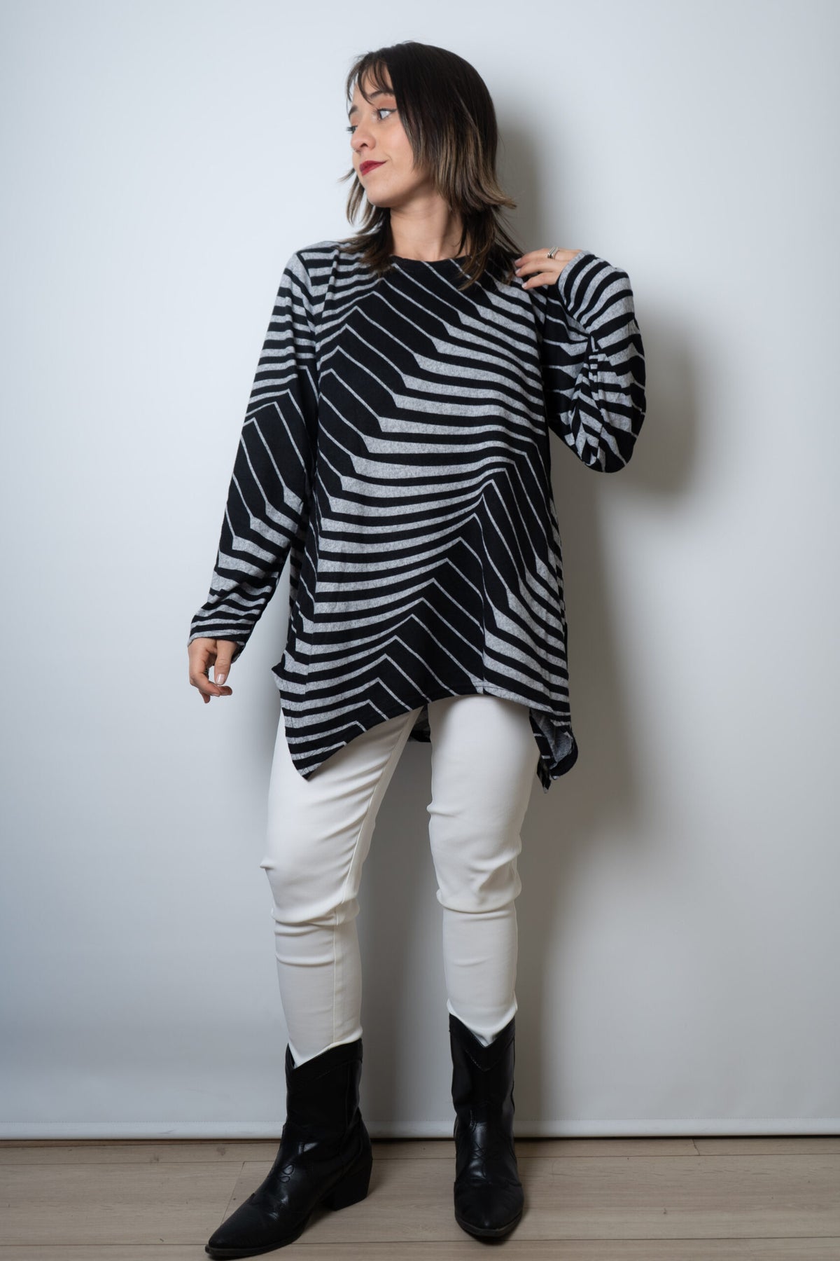 Polera lanilla Diseño - Gris con negro