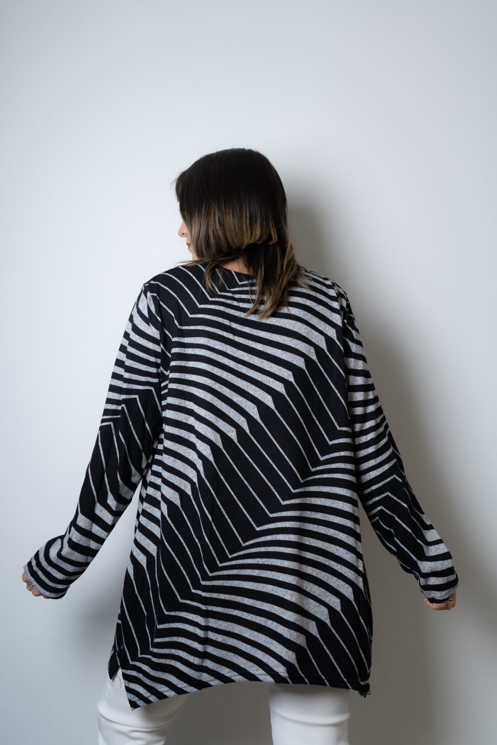 Polera lanilla Diseño - Gris con negro