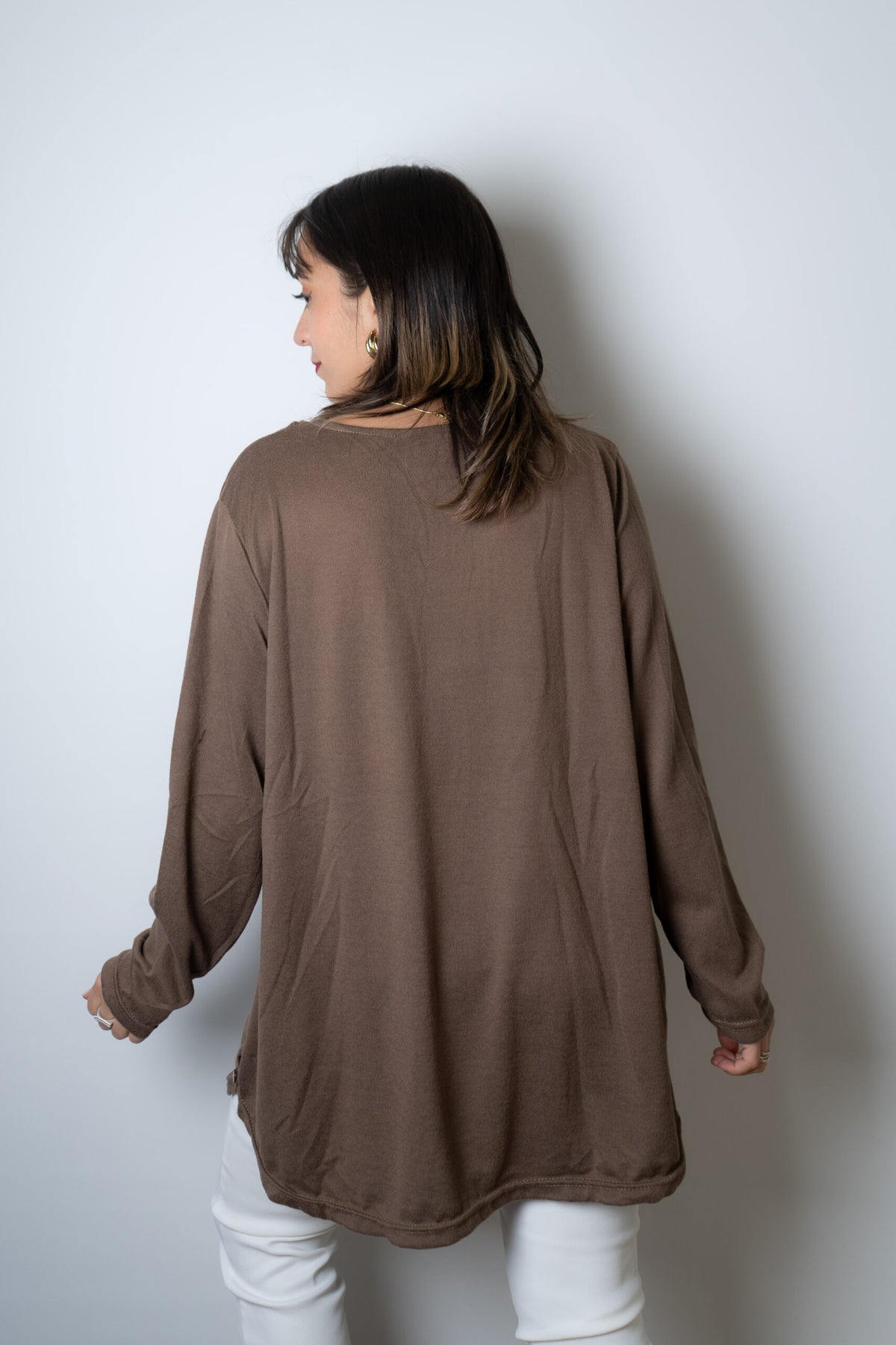 Polera lanilla básica - cuello V - Cafe