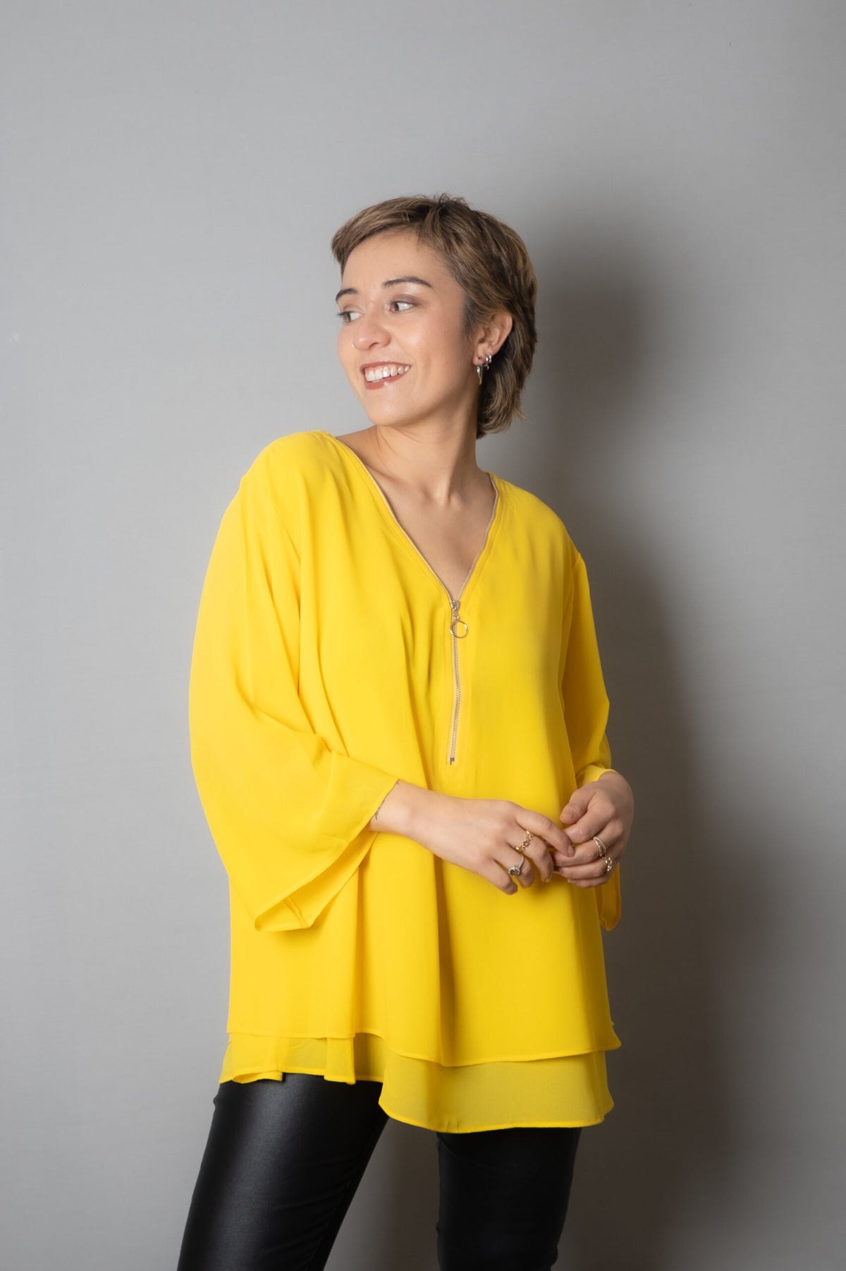 Blusa Moni con cierre - Amarilla