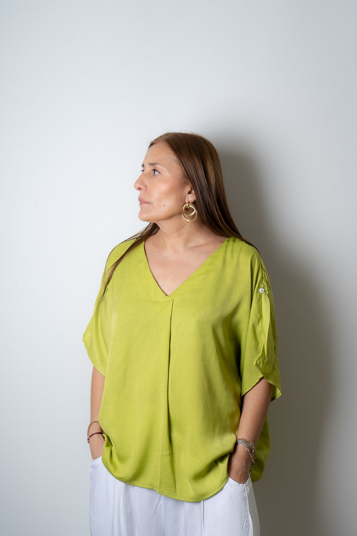 Polera satin Kami - Verde pistacho