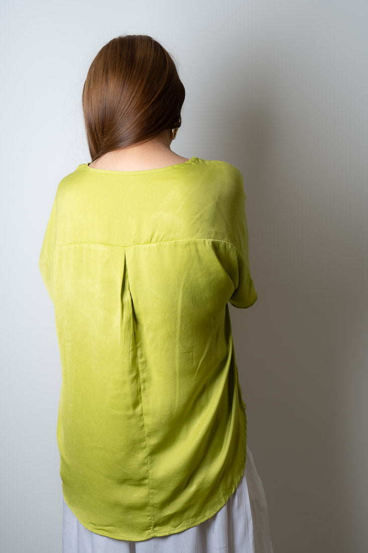 Polera satin Kami - Verde pistacho
