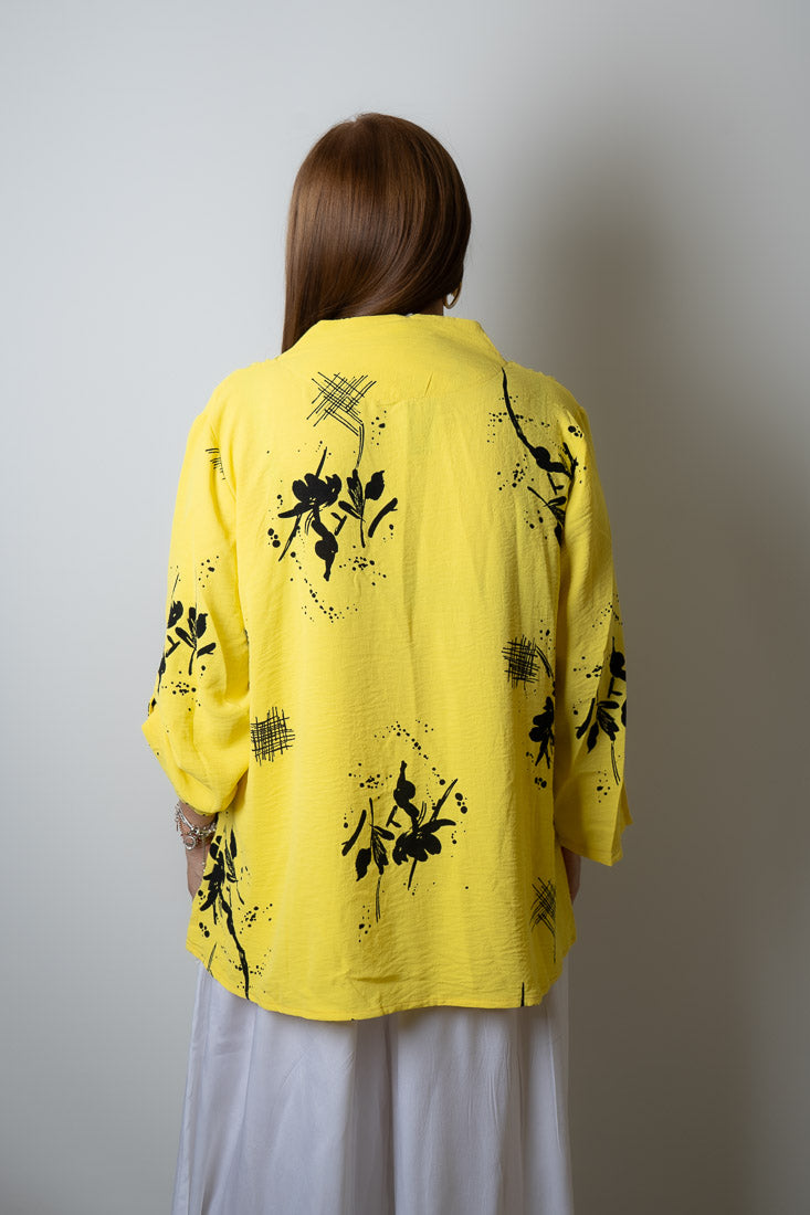 Blusa diseño flores y lineas - Amarilla