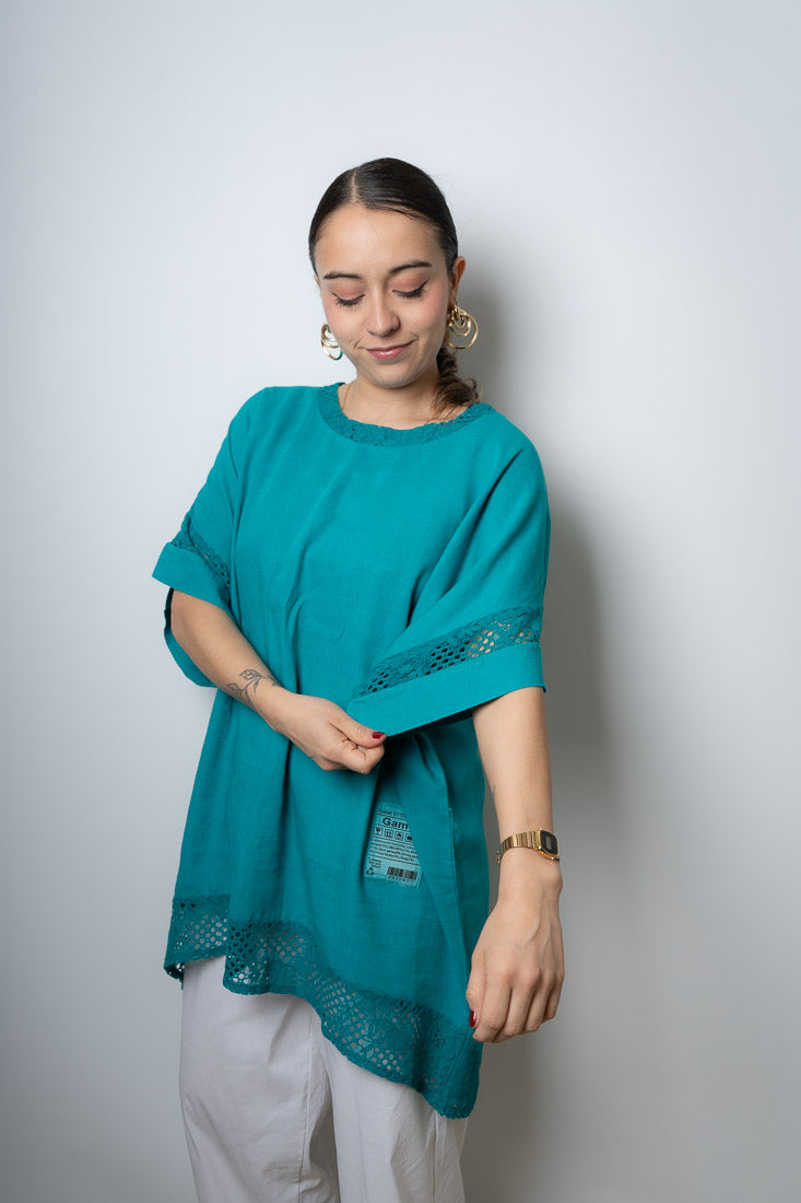 Polera aplicación Brodery - Turquesa