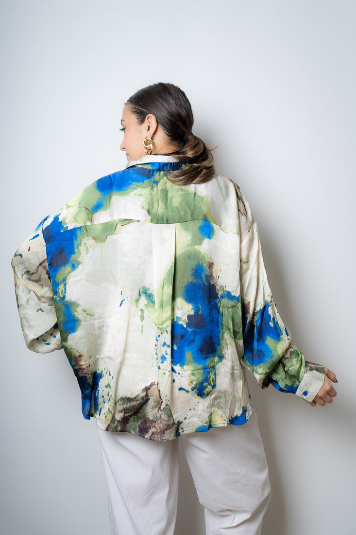 Blusa diseño con nudo - Tonos verdes, blancos y azul