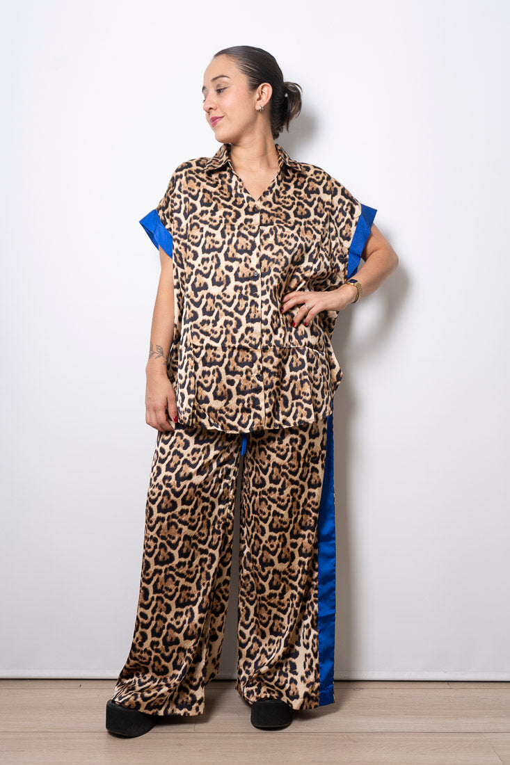 Conjunto Animal Print - borde azul