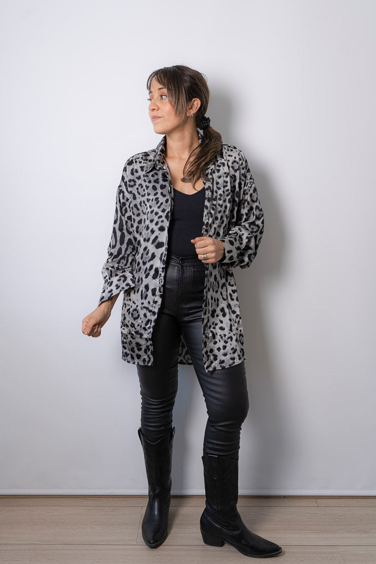 Blusa Satín - Animal print - Gris