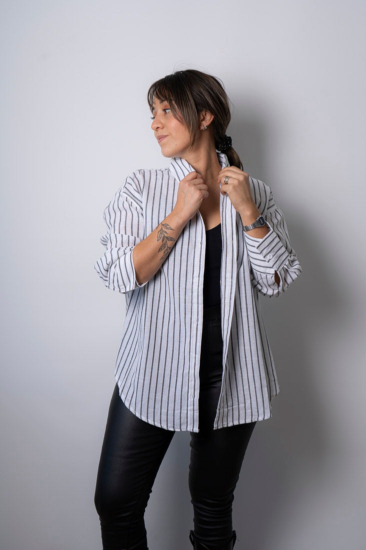 Camisa a rayas - Blanca con gris