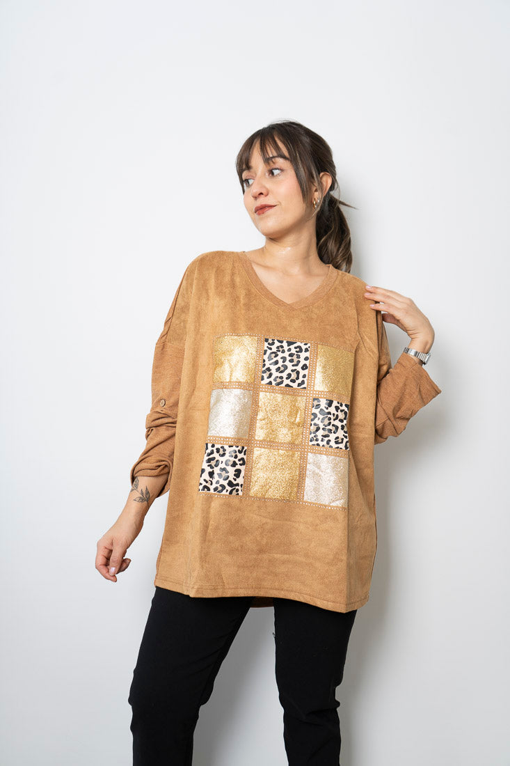 Polera Detalle animal print - Cafe camel