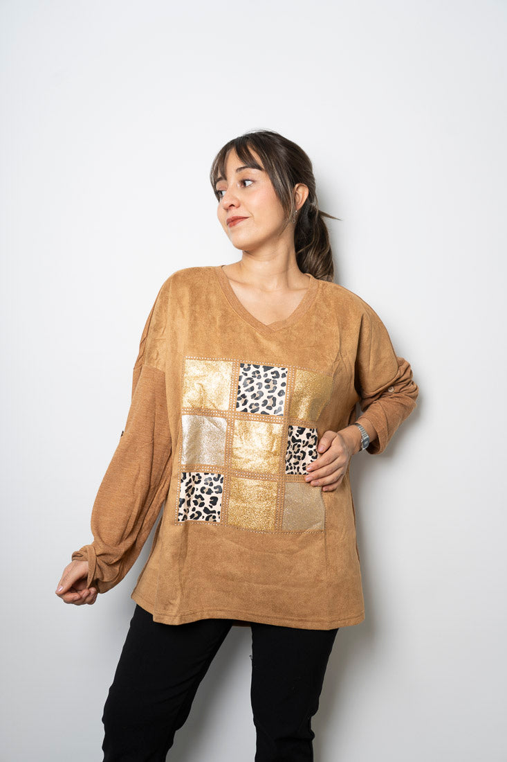 Polera Detalle animal print - Cafe camel