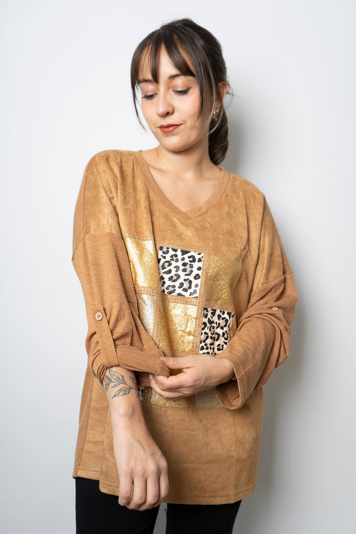 Polera Detalle animal print - Cafe camel