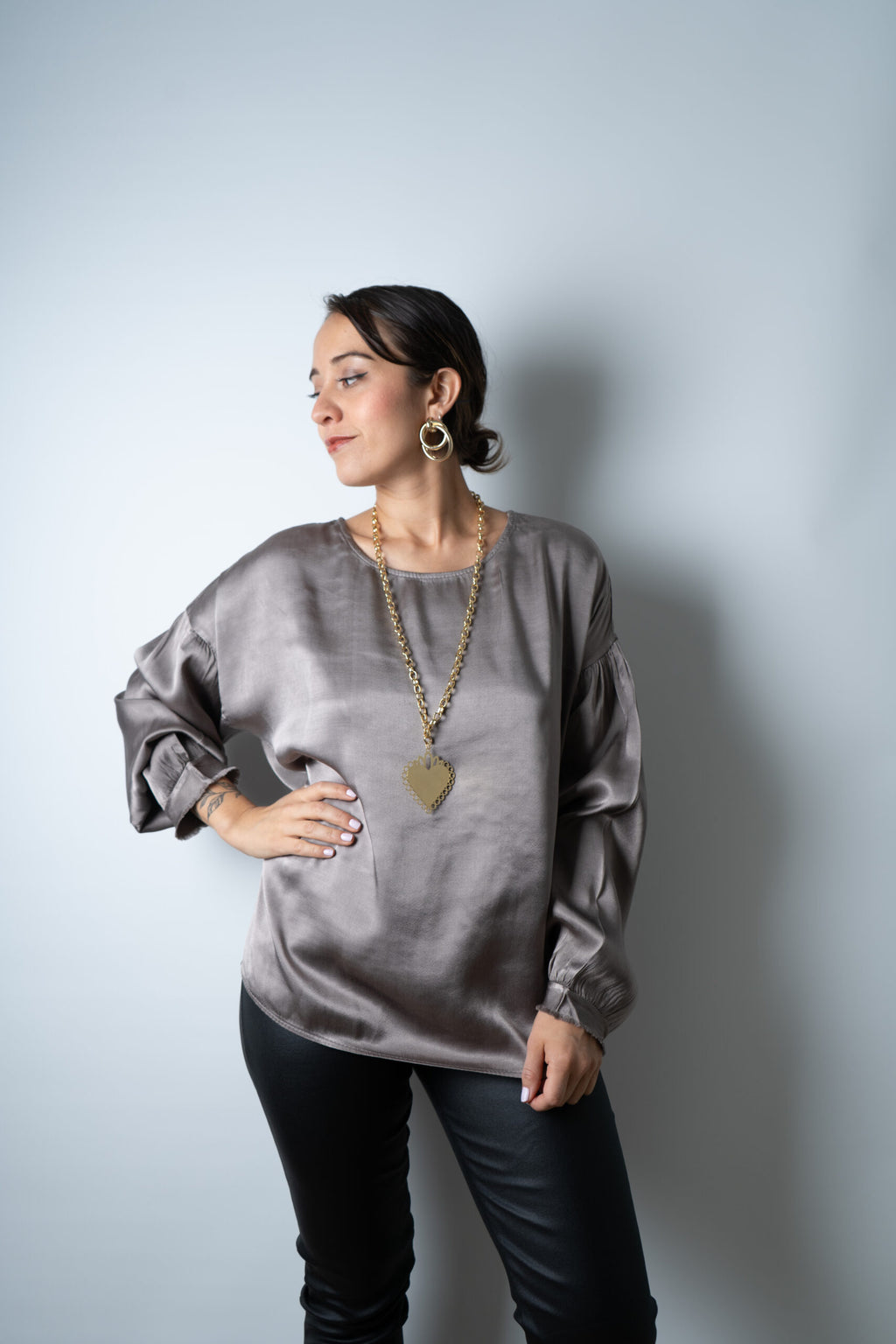 Blusa satín Alexandra - Gris