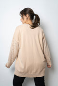 Sweater brillos en brazos - Beige