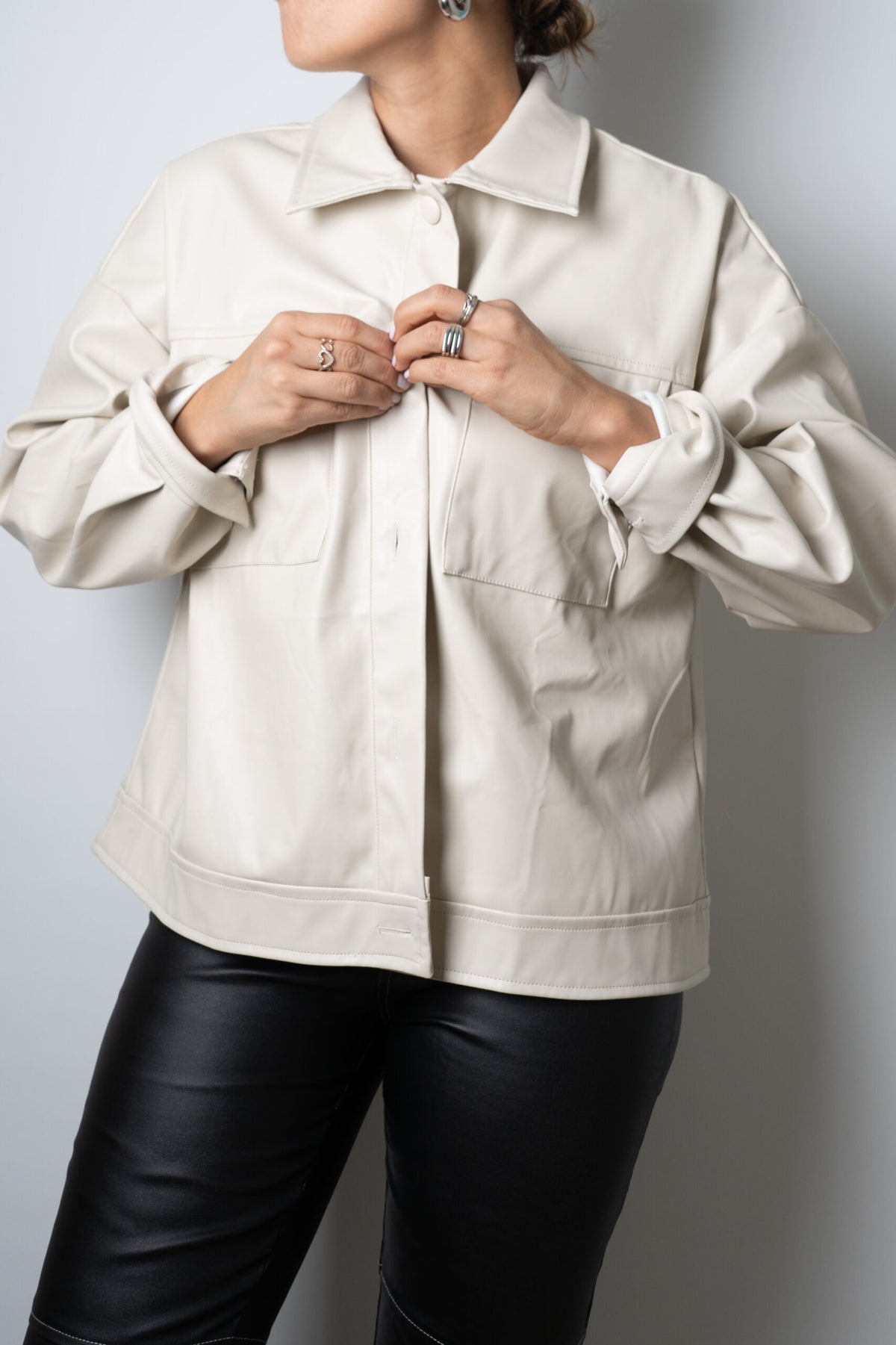 Chaqueta ECOCUERO - Crema