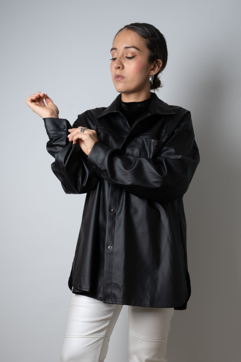 Camisa/ Chaqueta ECOCUERO - Negra