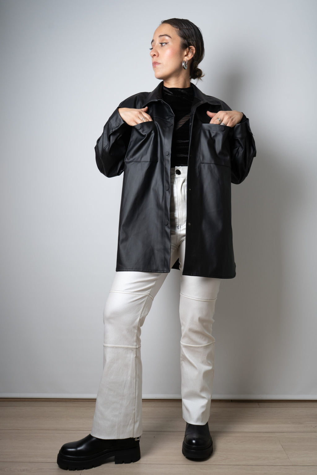Camisa/ Chaqueta ECOCUERO - Negra