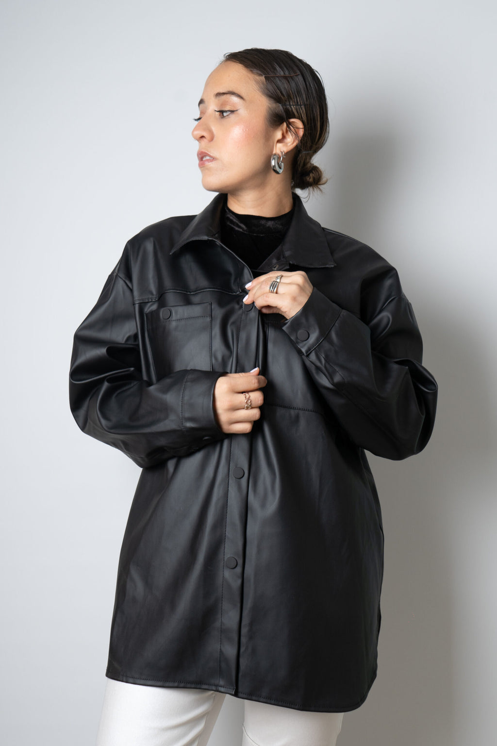 Camisa/ Chaqueta ECOCUERO - Negra