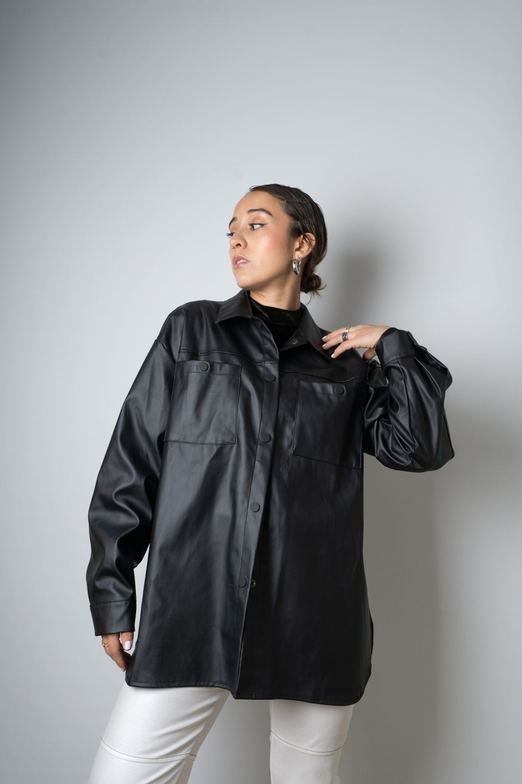 Camisa/ Chaqueta ECOCUERO - Negra