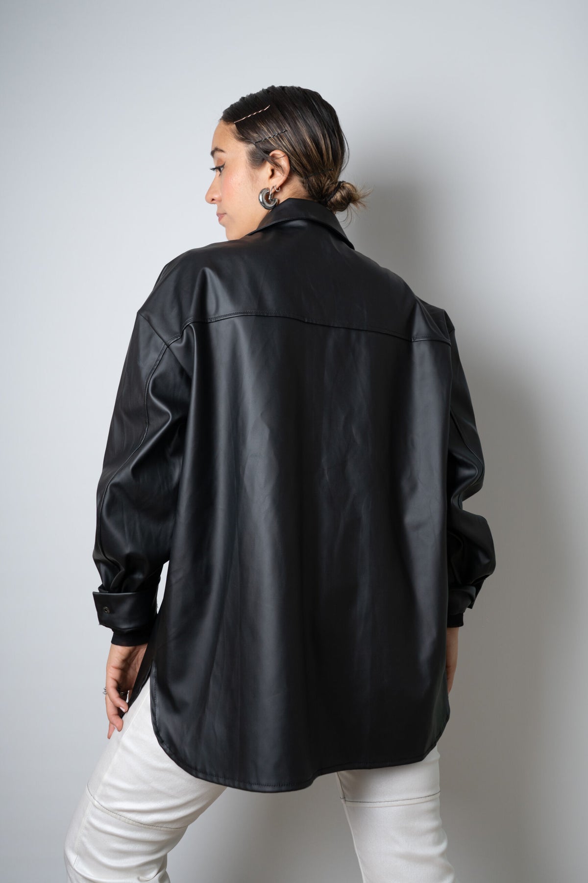 Camisa/ Chaqueta ECOCUERO - Negra