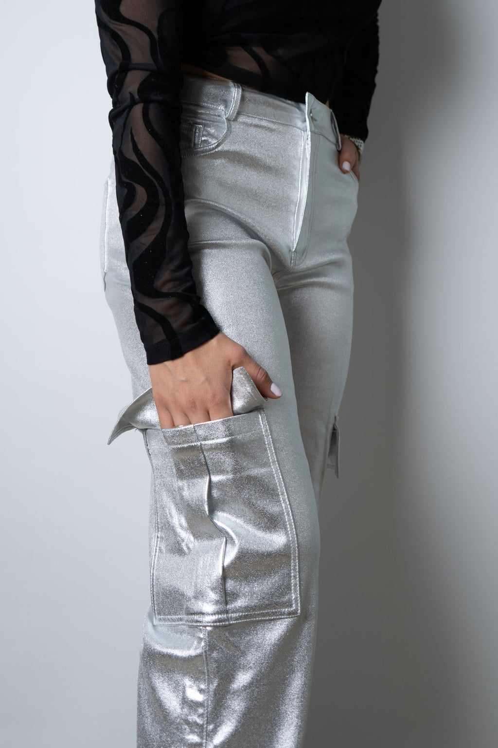 Pantalón Cargo Metalizado - Plateado