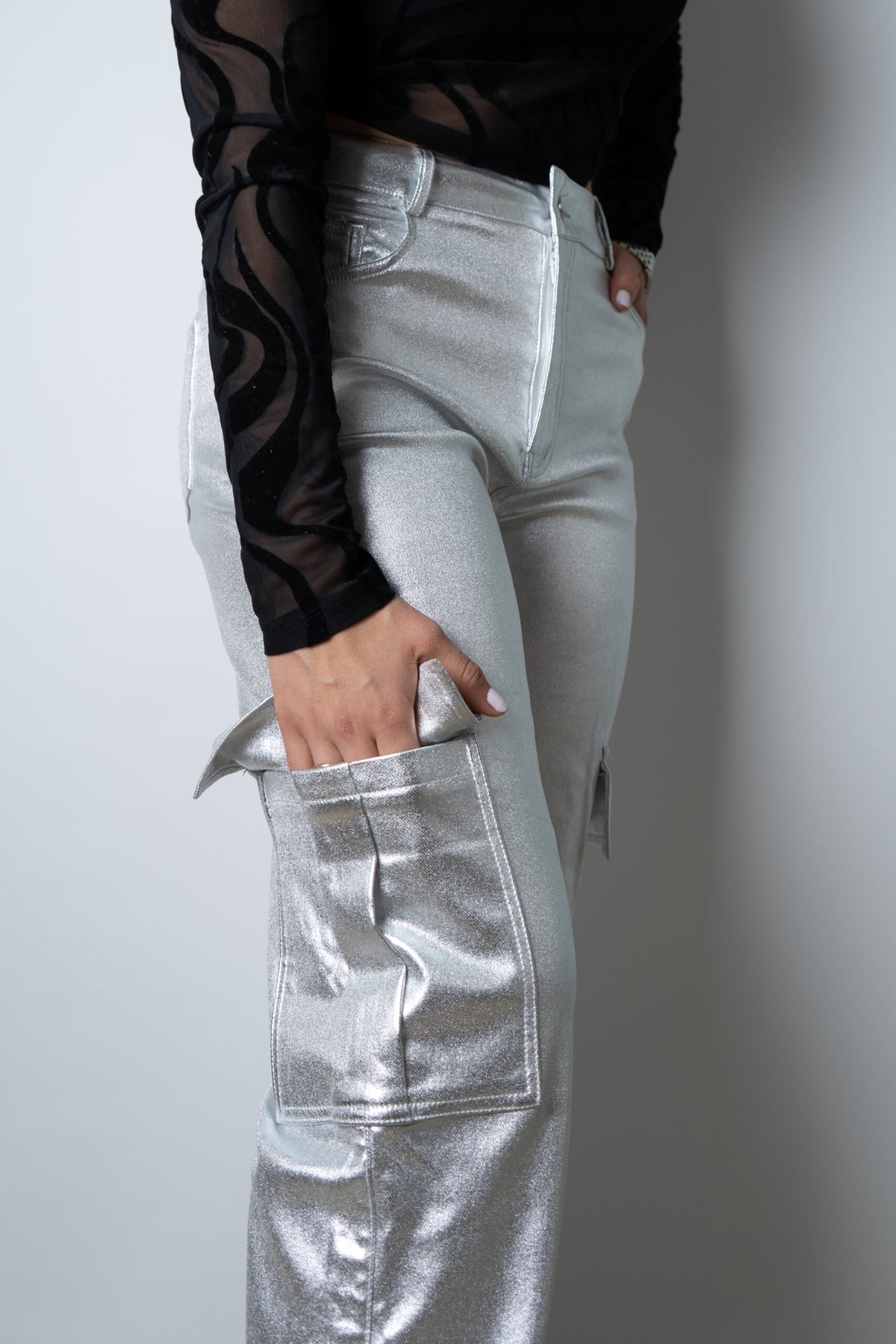 Pantalón Cargo Metalizado - Plateado