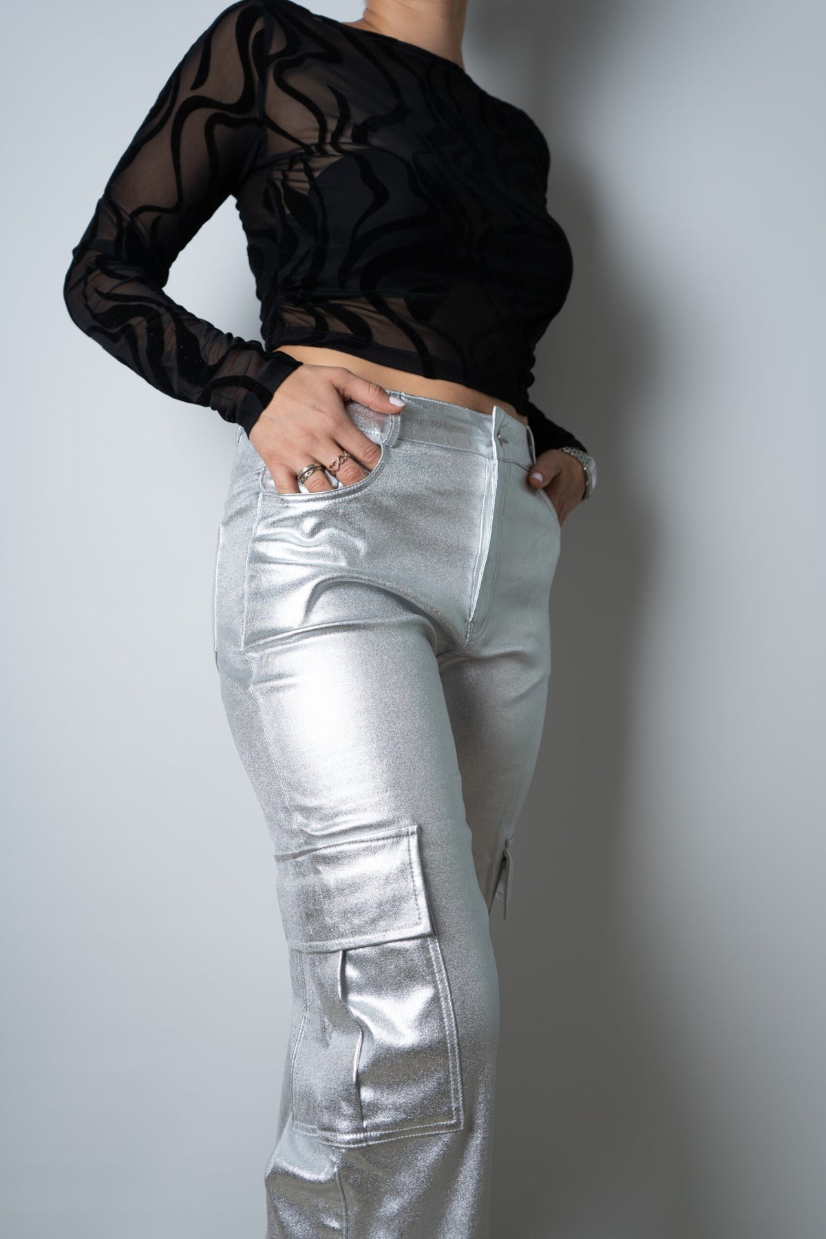 Pantalón Cargo Metalizado - Plateado