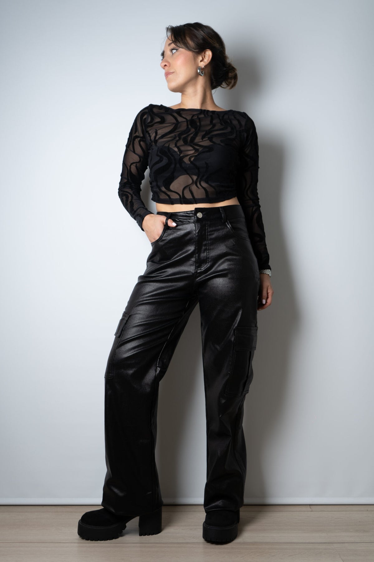 Pantalón Cargo Metalizado - Negro
