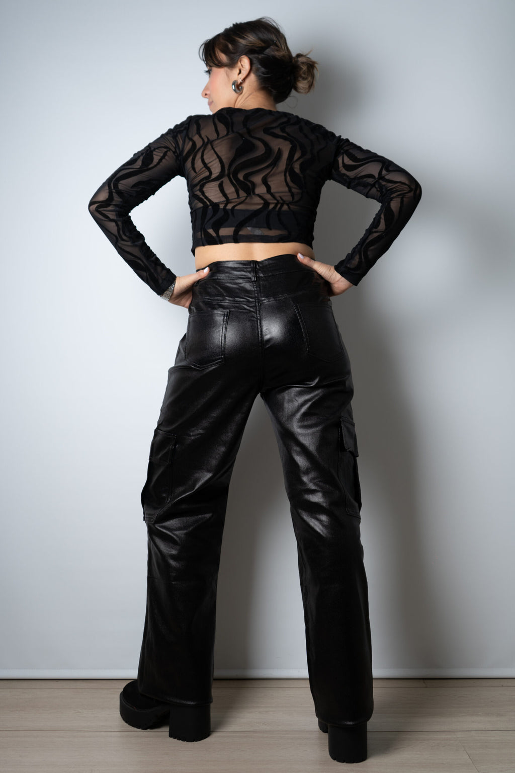 Pantalón Cargo Metalizado - Negro