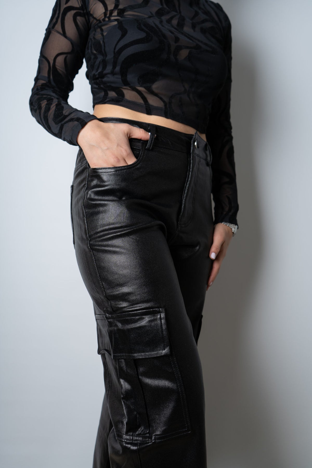 Pantalón Cargo Metalizado - Negro