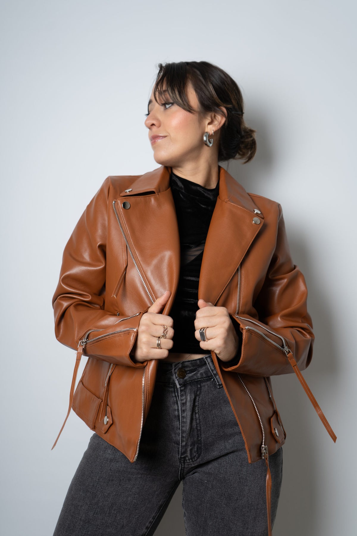 Chaqueta Aviadora de Ecocuero - Café Camel