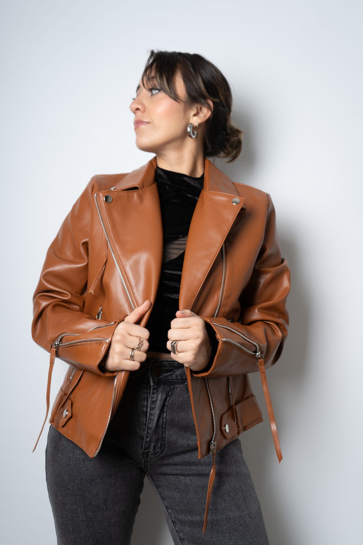 Chaqueta Aviadora de Ecocuero - Café Camel