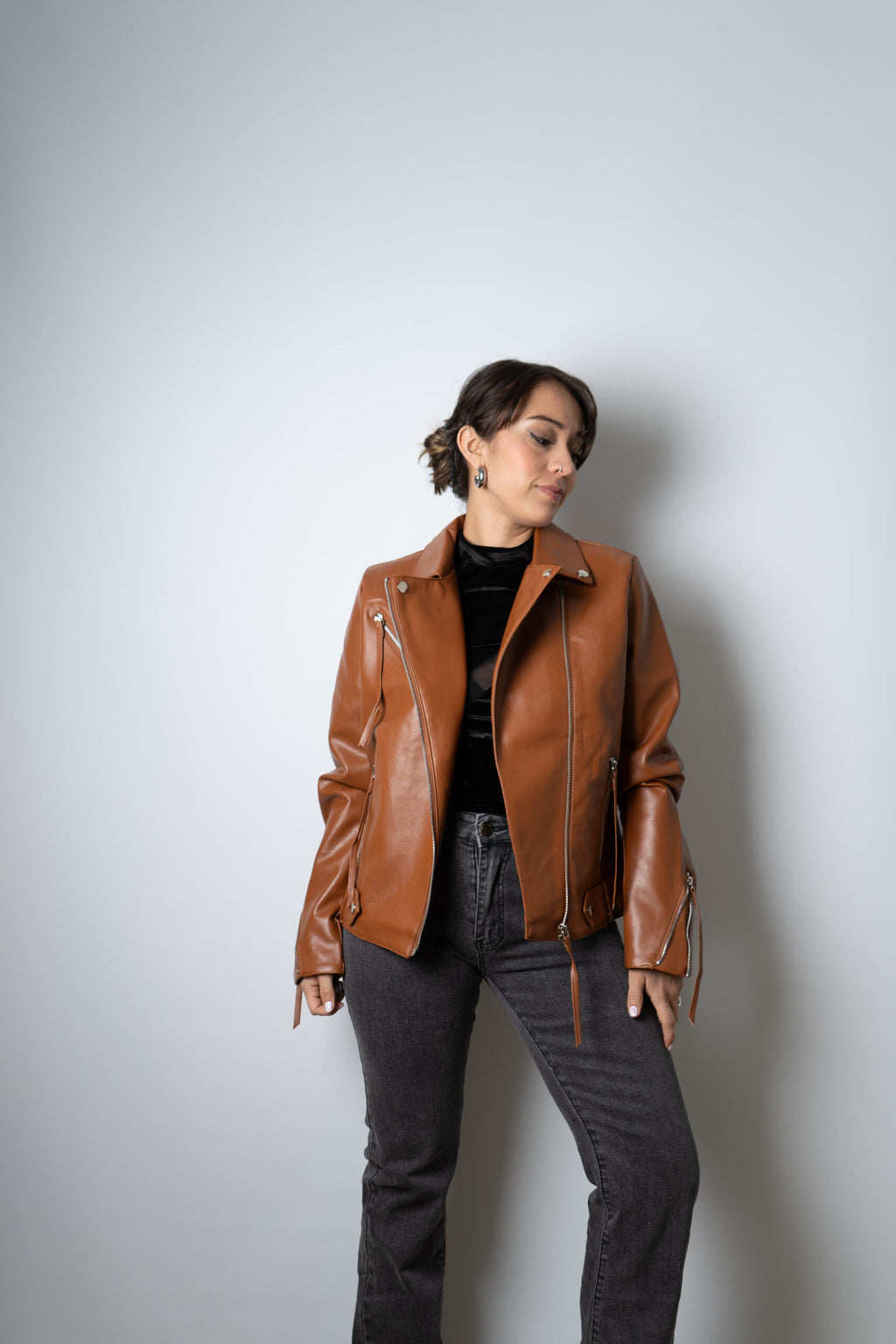 Chaqueta Aviadora de Ecocuero - Café Camel