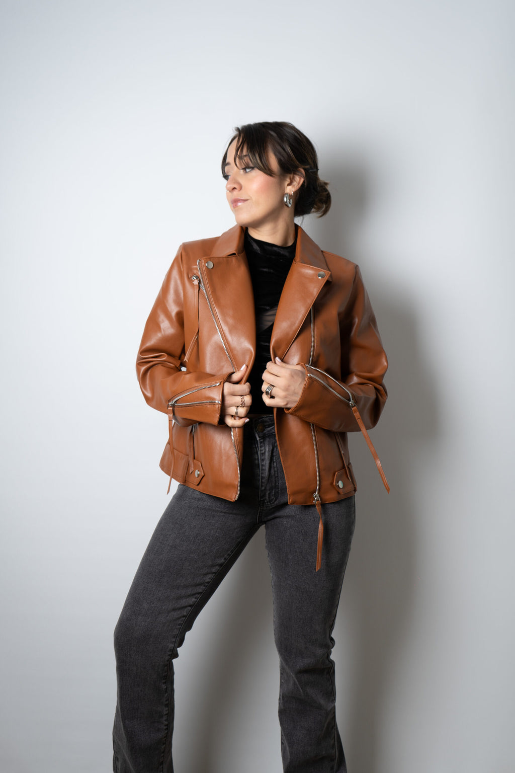 Chaqueta Aviadora de Ecocuero - Café Camel