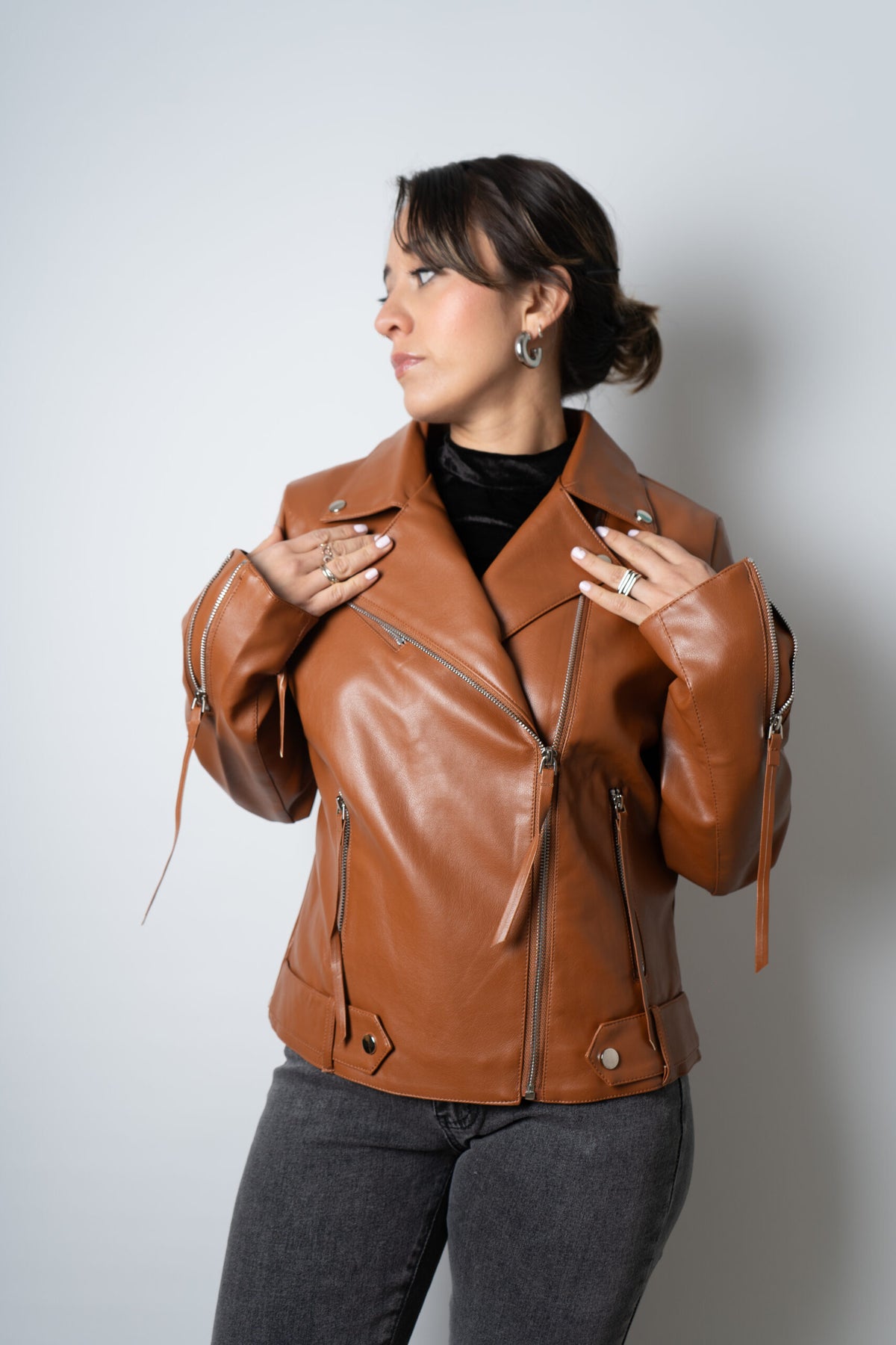 Chaqueta Aviadora de Ecocuero - Café Camel