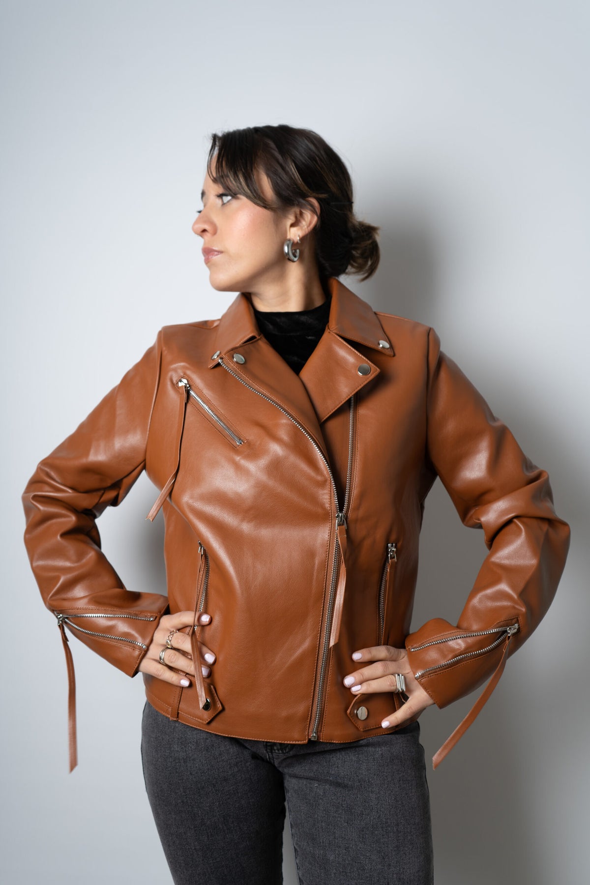 Chaqueta Aviadora de Ecocuero - Café Camel