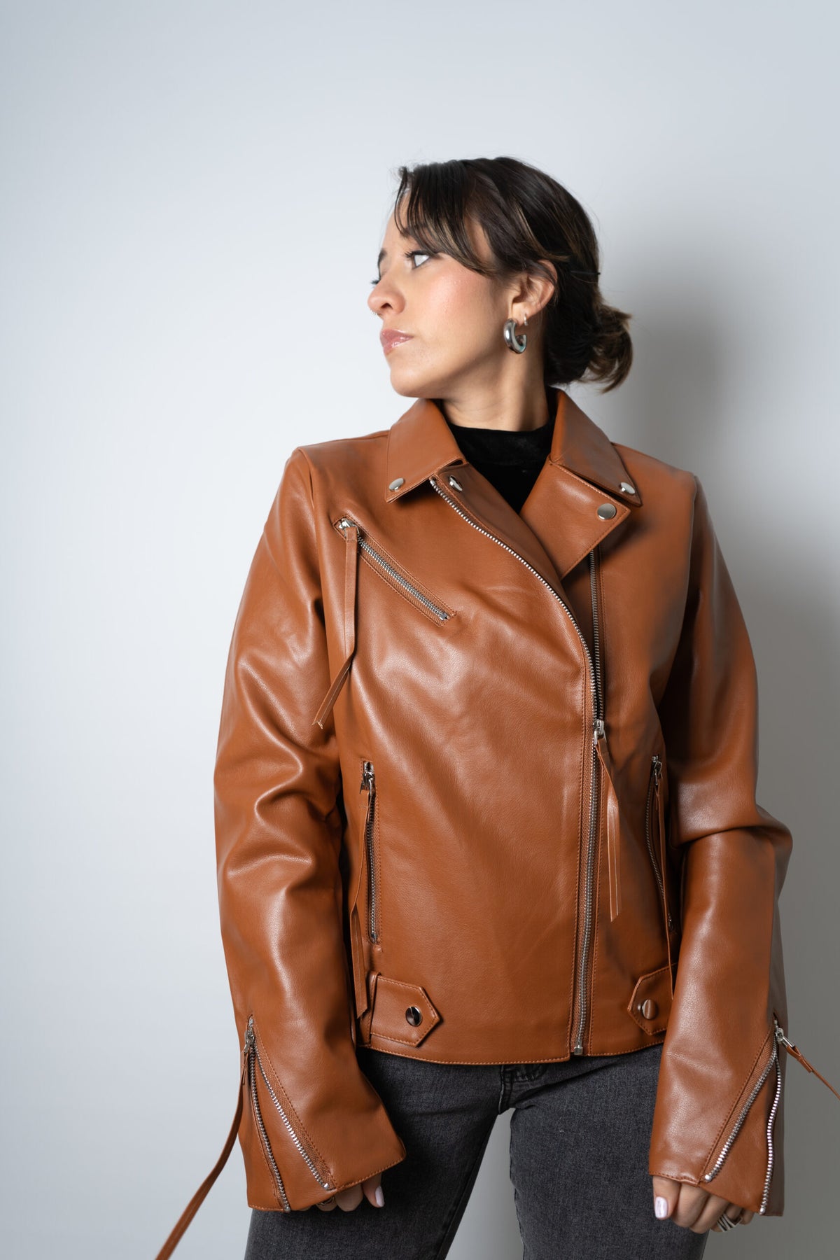 Chaqueta Aviadora de Ecocuero - Café Camel