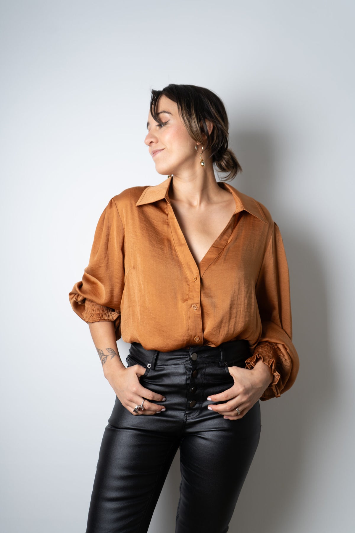 Blusa de satín Rafaela - Café Camel