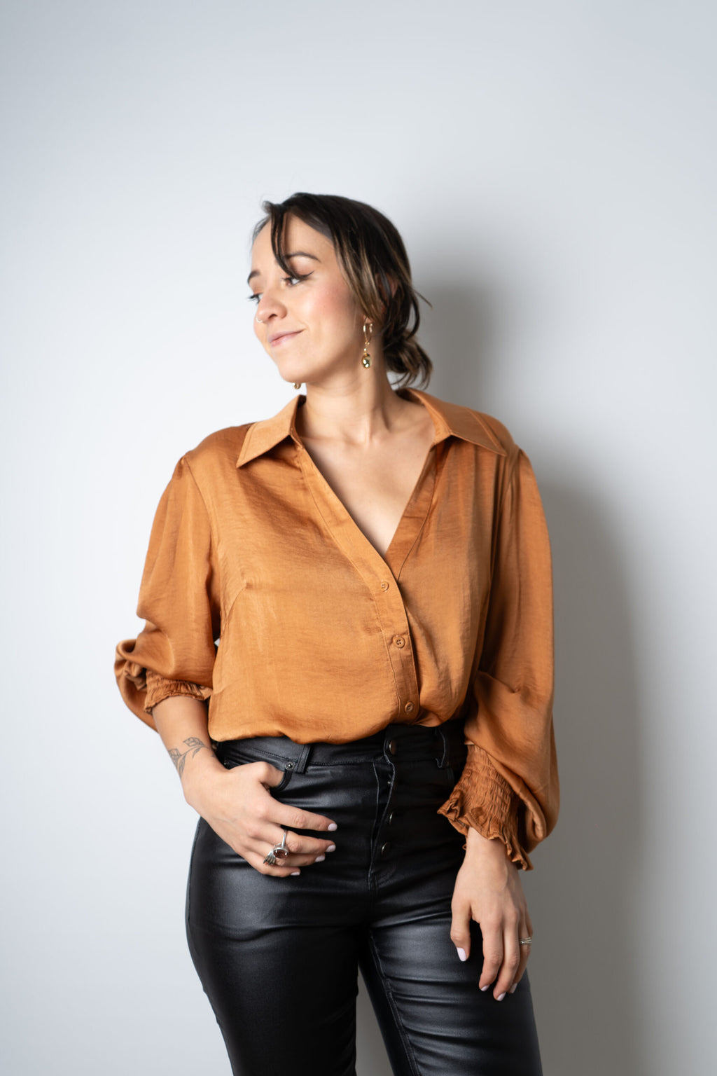 Blusa de satín Rafaela - Café Camel