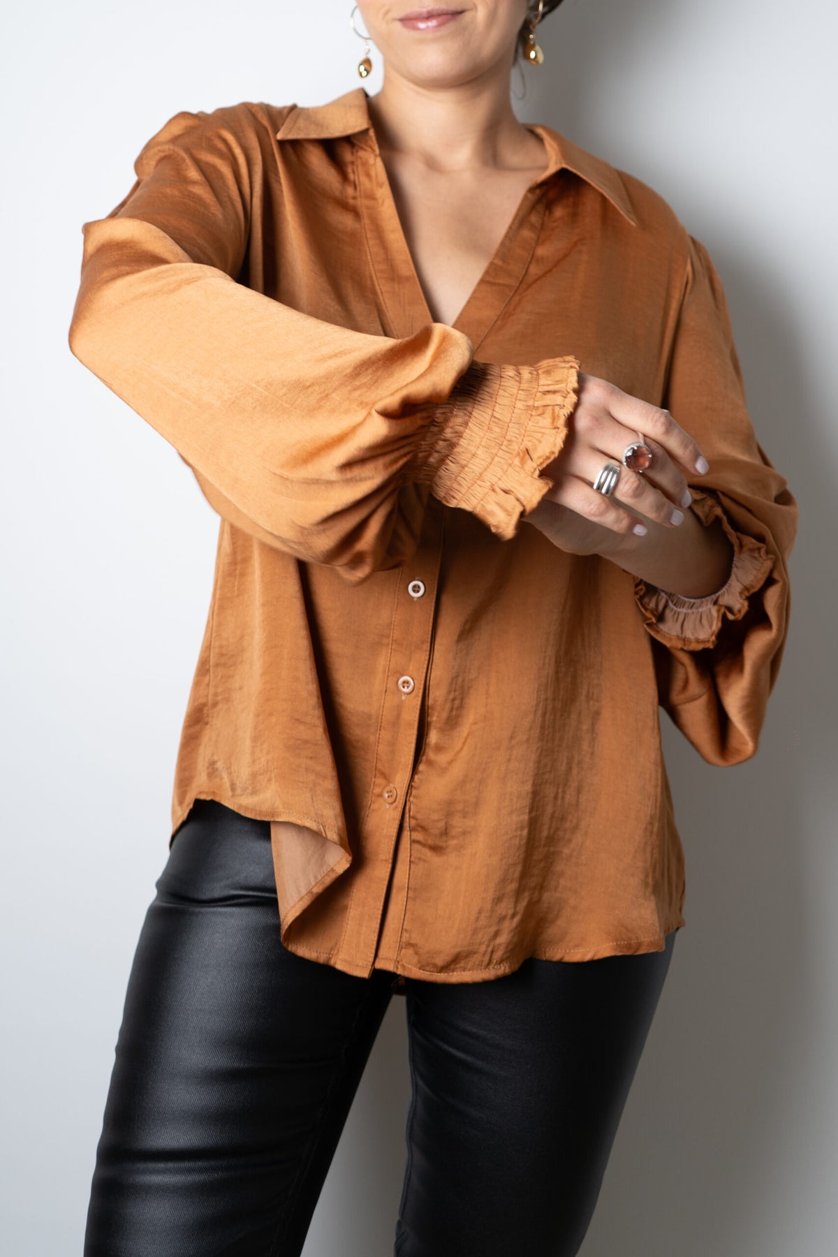 Blusa de satín Rafaela - Café Camel