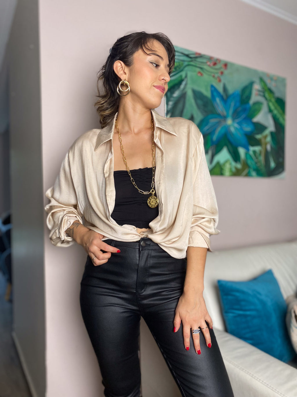 Blusa satín delgadita -Crema